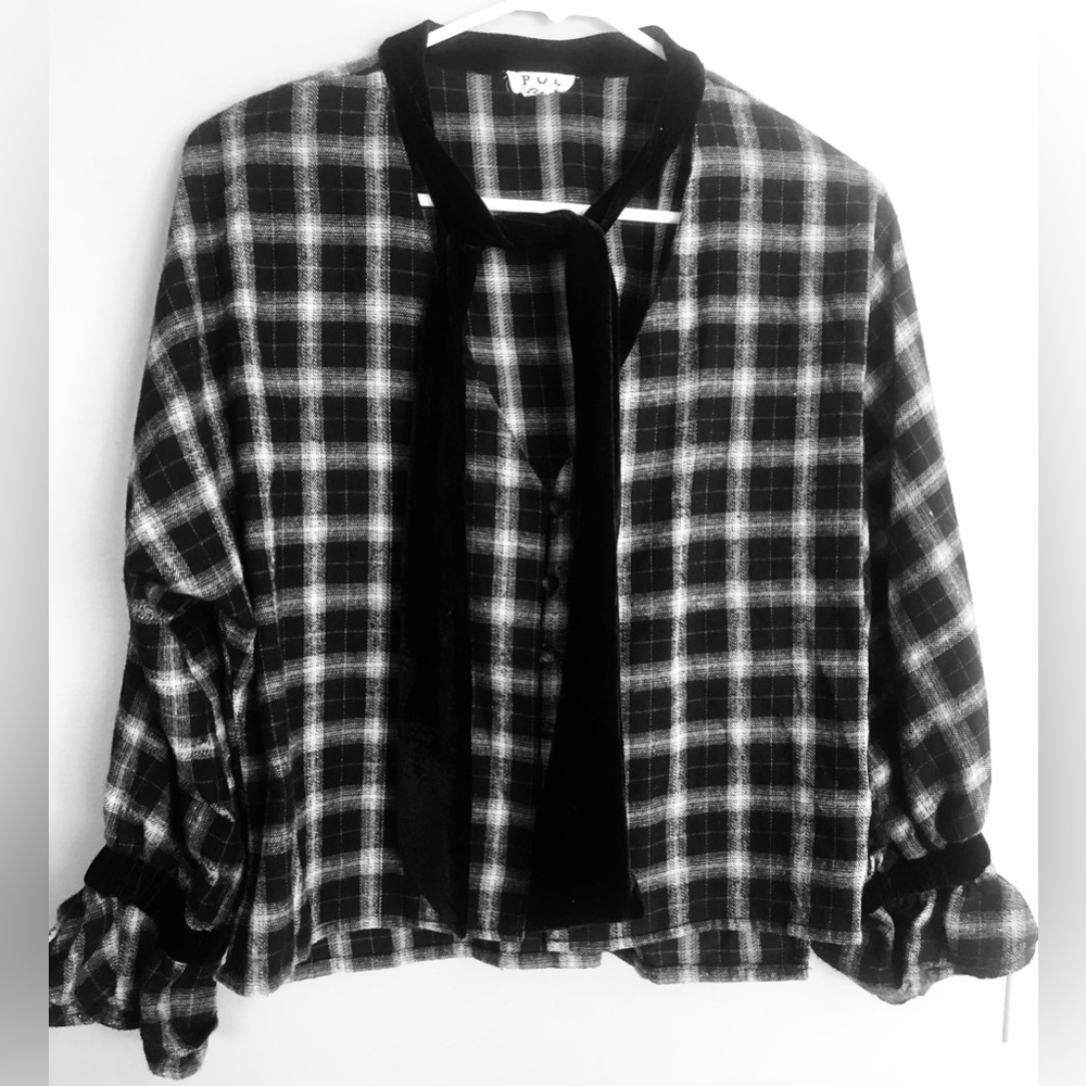 POL Black & White Plaid Velvet Accents Top Shirt  Size M